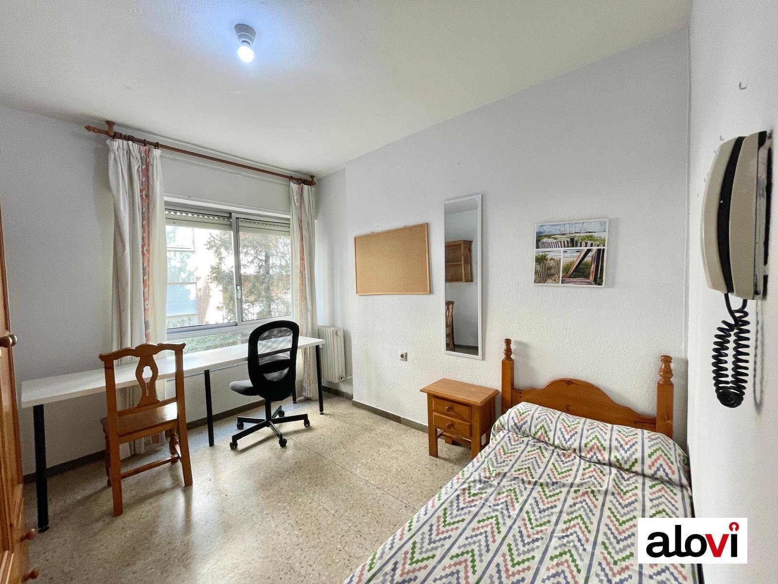 Habitación 200 m², Granada