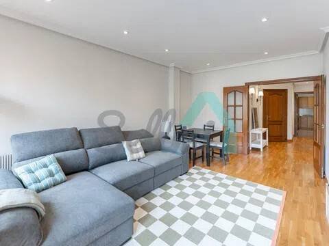 Piso de 132 m² en Oviedo