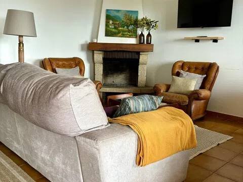 Casa de 85 m² en Oleiros