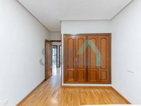 Piso de 132 m² en Oviedo