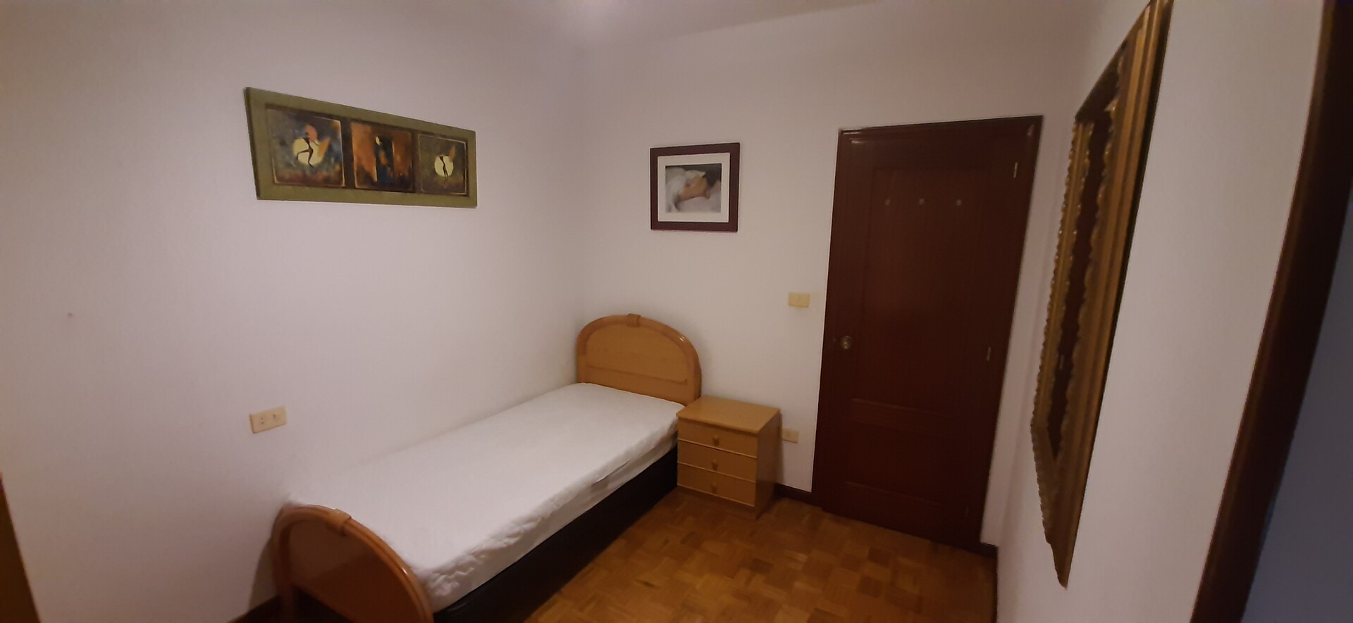 Piso de 85 m² en Ourense