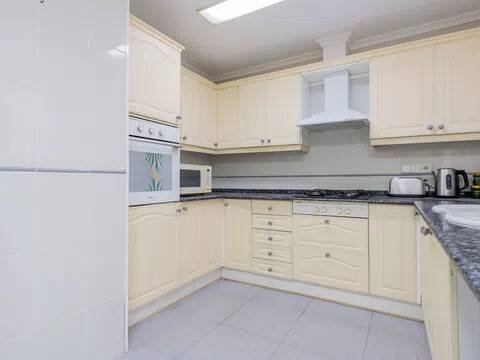 Zimmer 170 m², Valencia