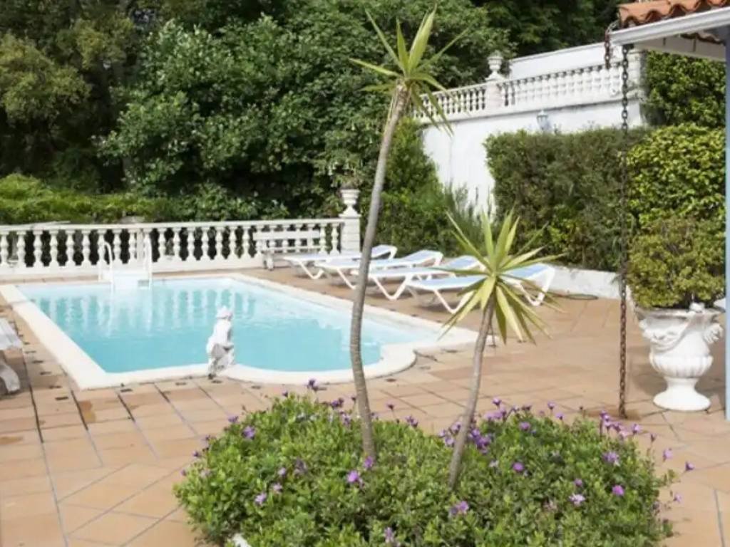 Casa de 200 m² en Redondela