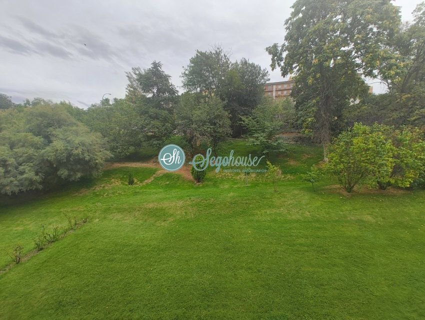 Piso de 129 m² en Segovia