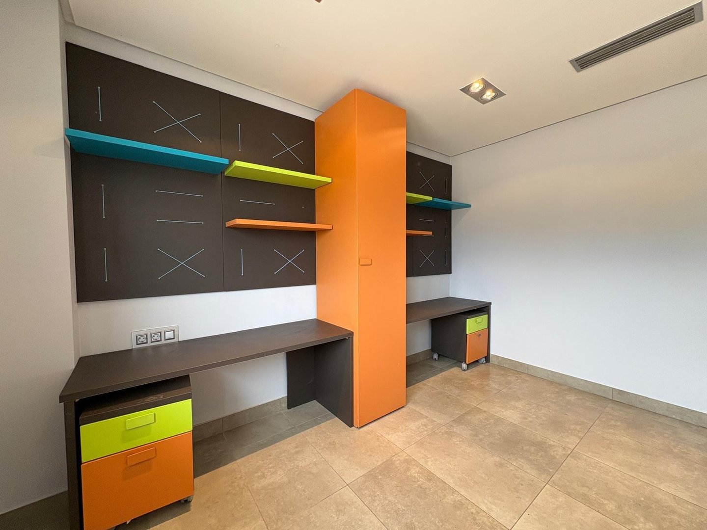 Casa de 318 m² en Elda