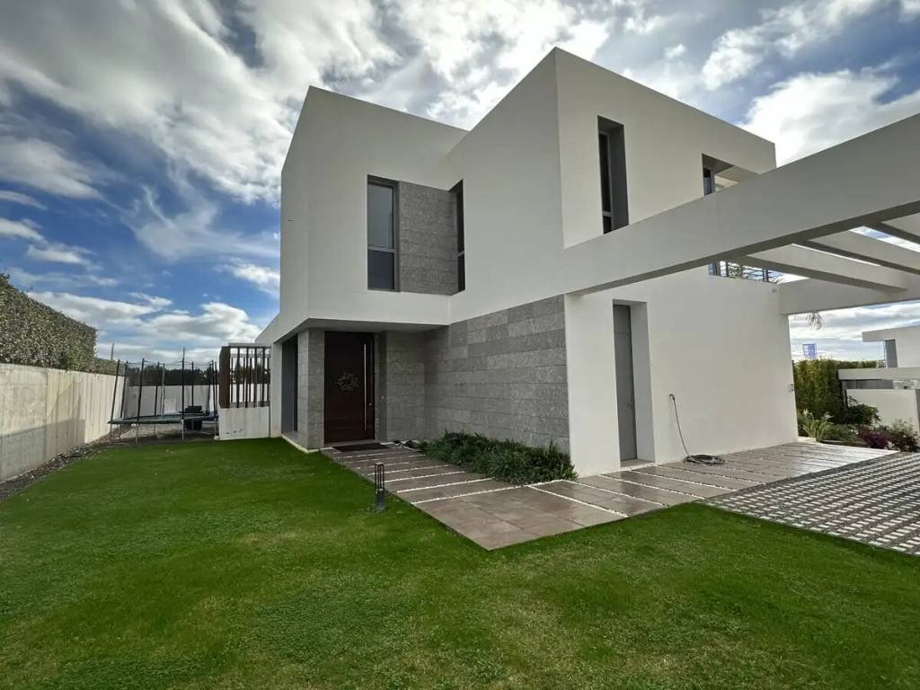 Casa de 435 m² en Estepona