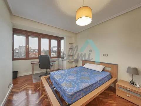 Pis de 113 m² a Oviedo