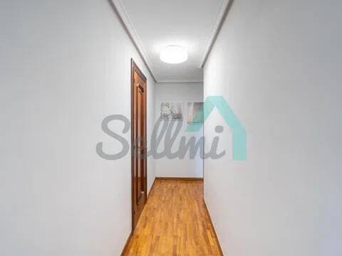 Piso de 107 m² en Oviedo