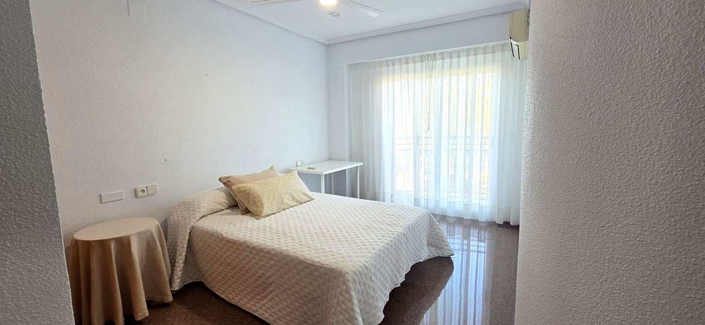 Habitación 100 m², Elche