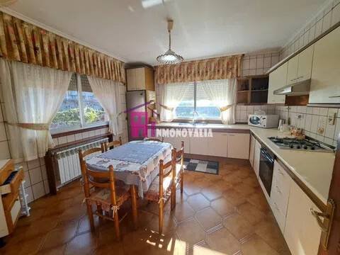 Casa de 270 m² en Moaña
