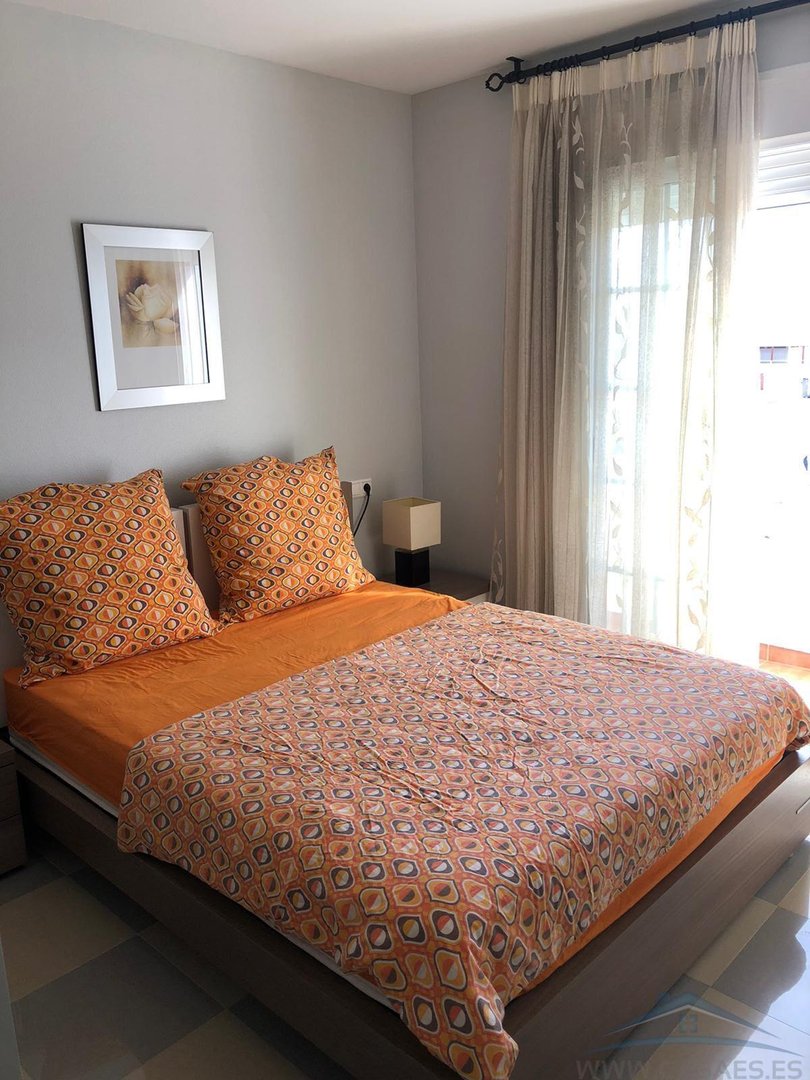 Piso de 95 m² en Roquetas de Mar
