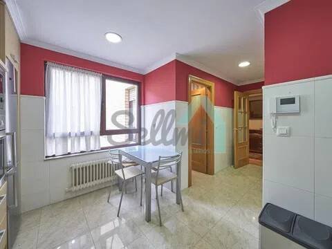 Wohnung 130 m² in Oviedo