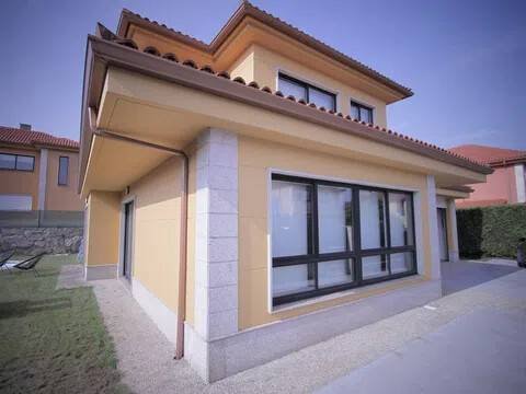 Casa de 251 m² en Ferrol