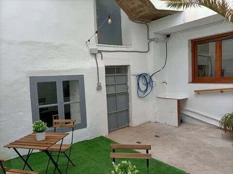 Habitación 240 m², La Almunia de Doña Godina