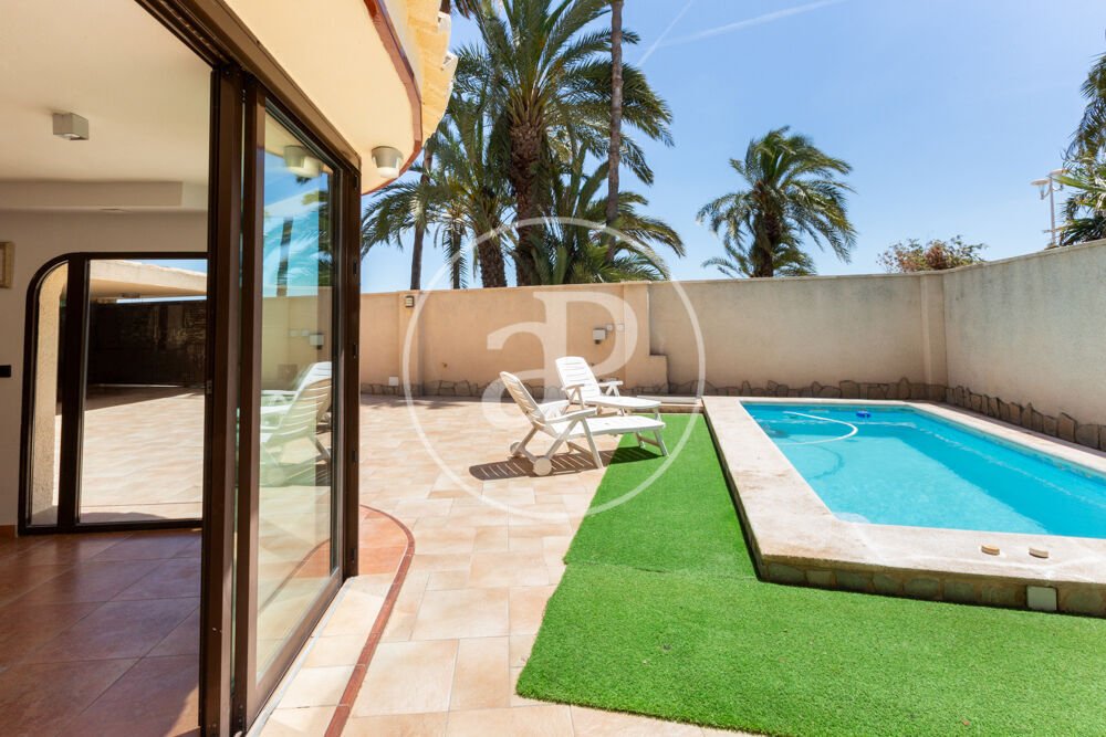 Casa de 260 m² a la Pobla de Farnals