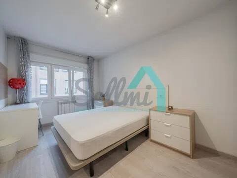 Piso de 90 m² en Oviedo