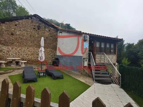 Casa de 60 m² en Lena