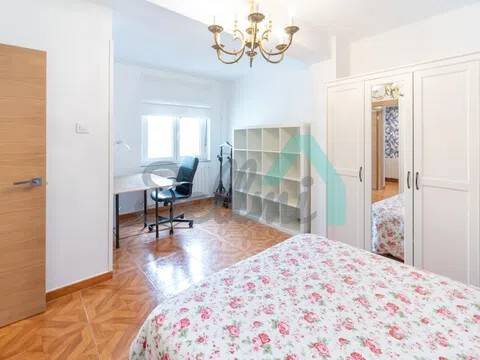 Piso de 81 m² en Oviedo