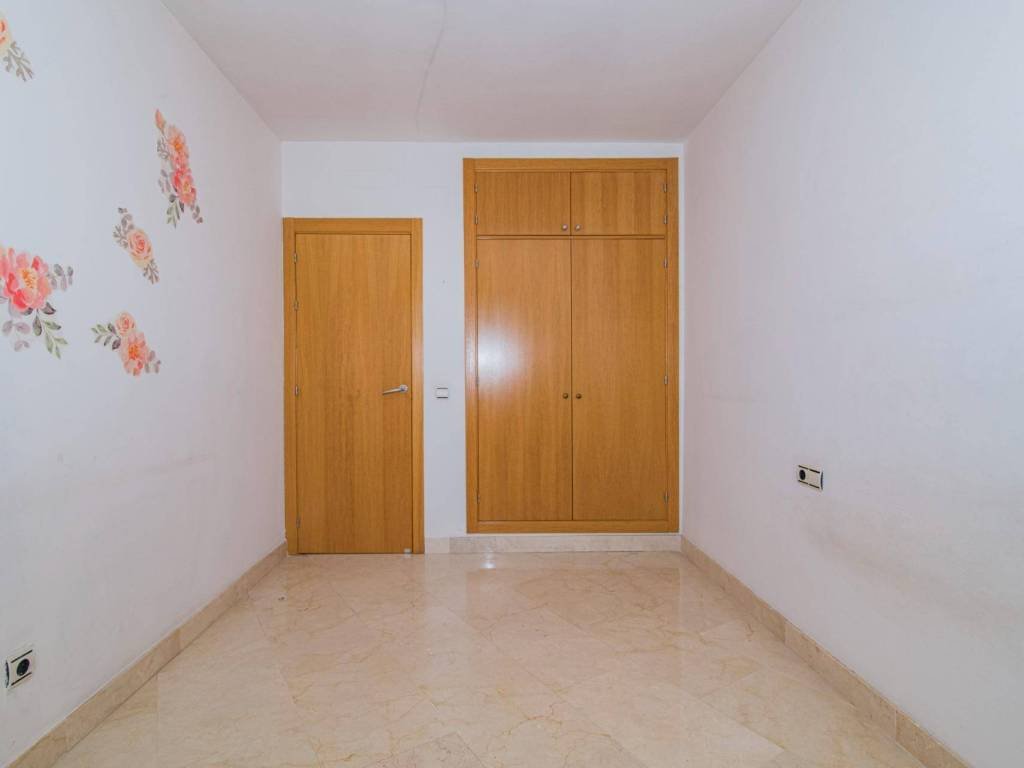 Piso de 101 m² en Granada