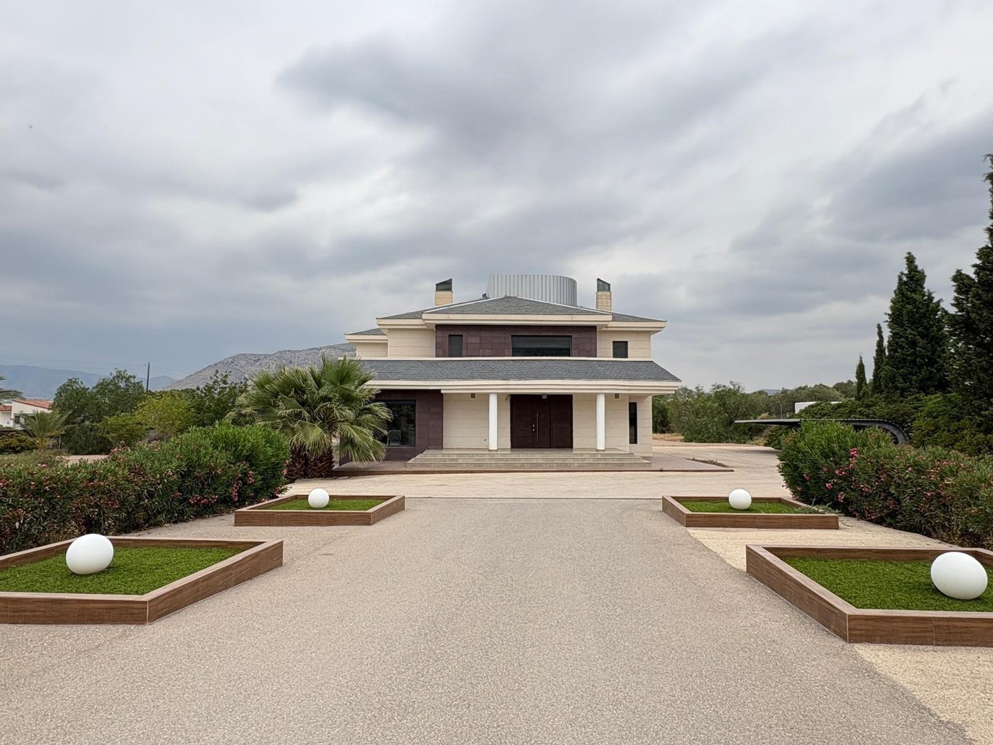 Casa de 318 m² en Elda