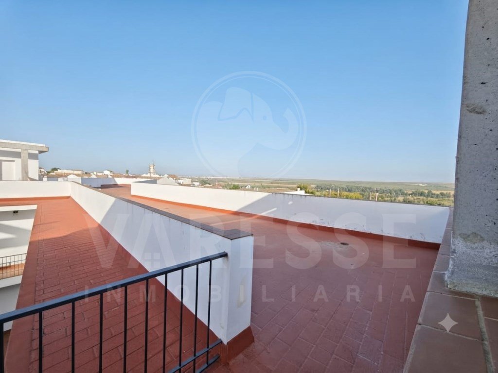 Piso de 74 m² en Aznalcázar