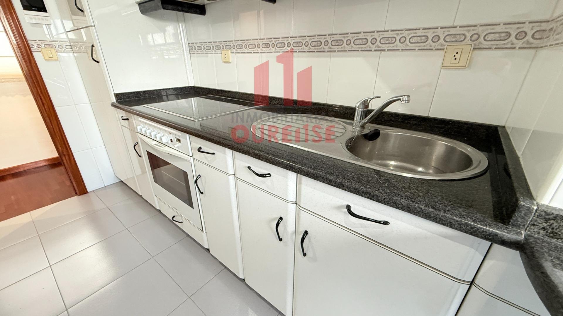 Appartement 82 m² à Ourense