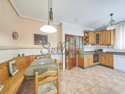 Piso de 146 m² en Oviedo