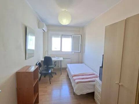 Piso de 90 m² en Zaragoza