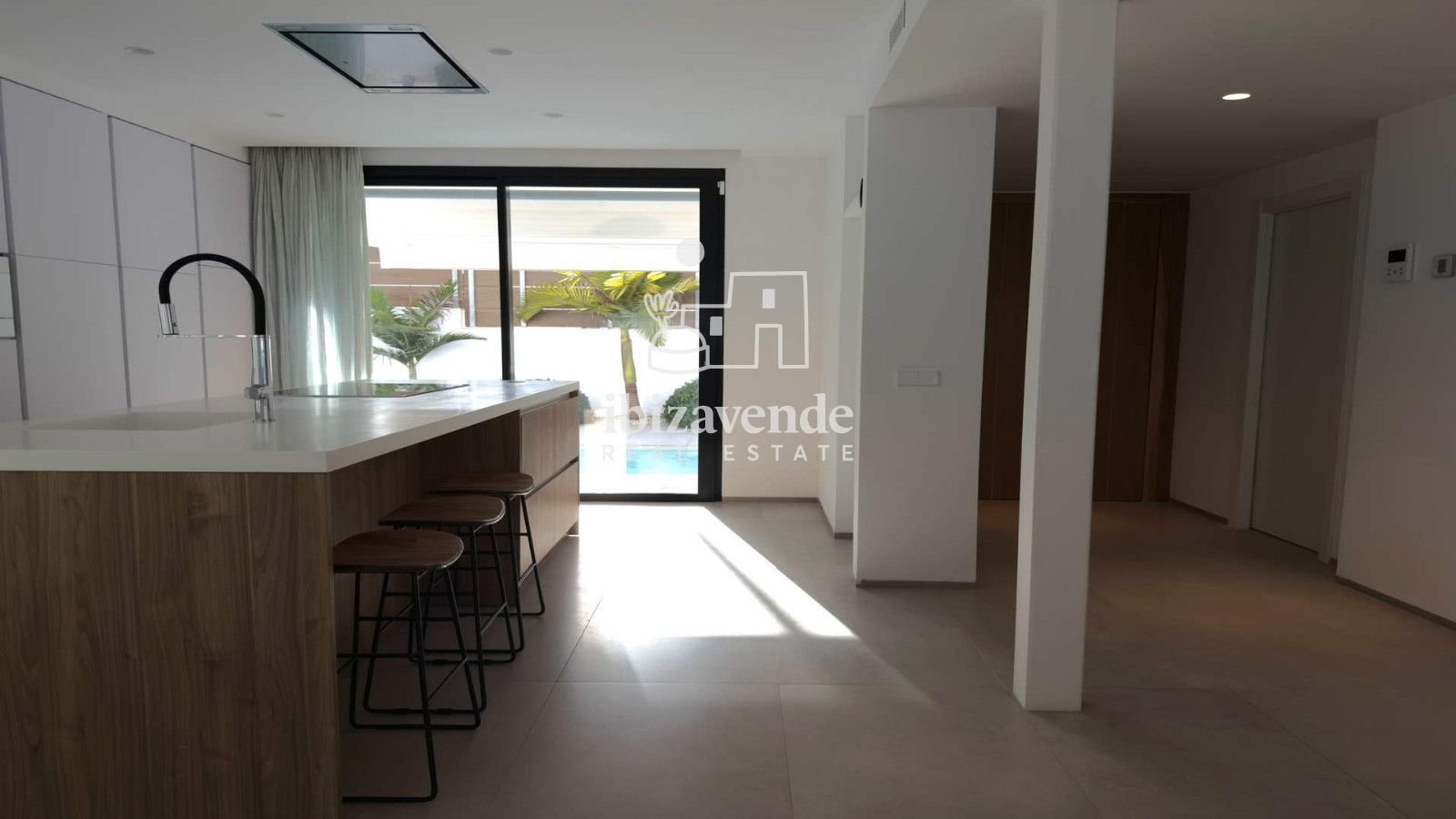 Дом 595 м² в Santa Eulària des Riu