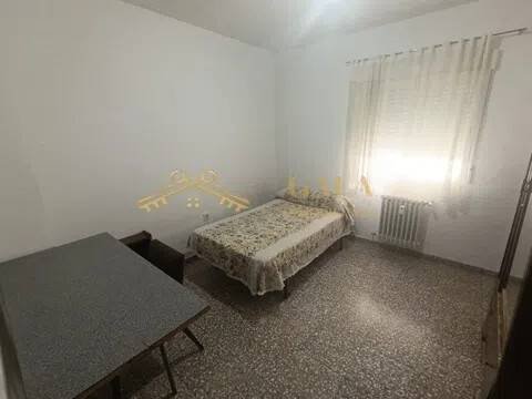 Piso de 90 m² en Cáceres