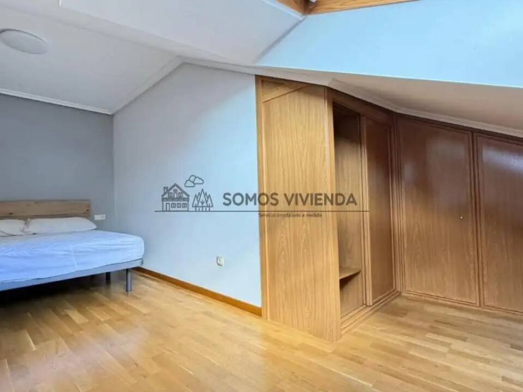 Piso de 95 m² en Ourense
