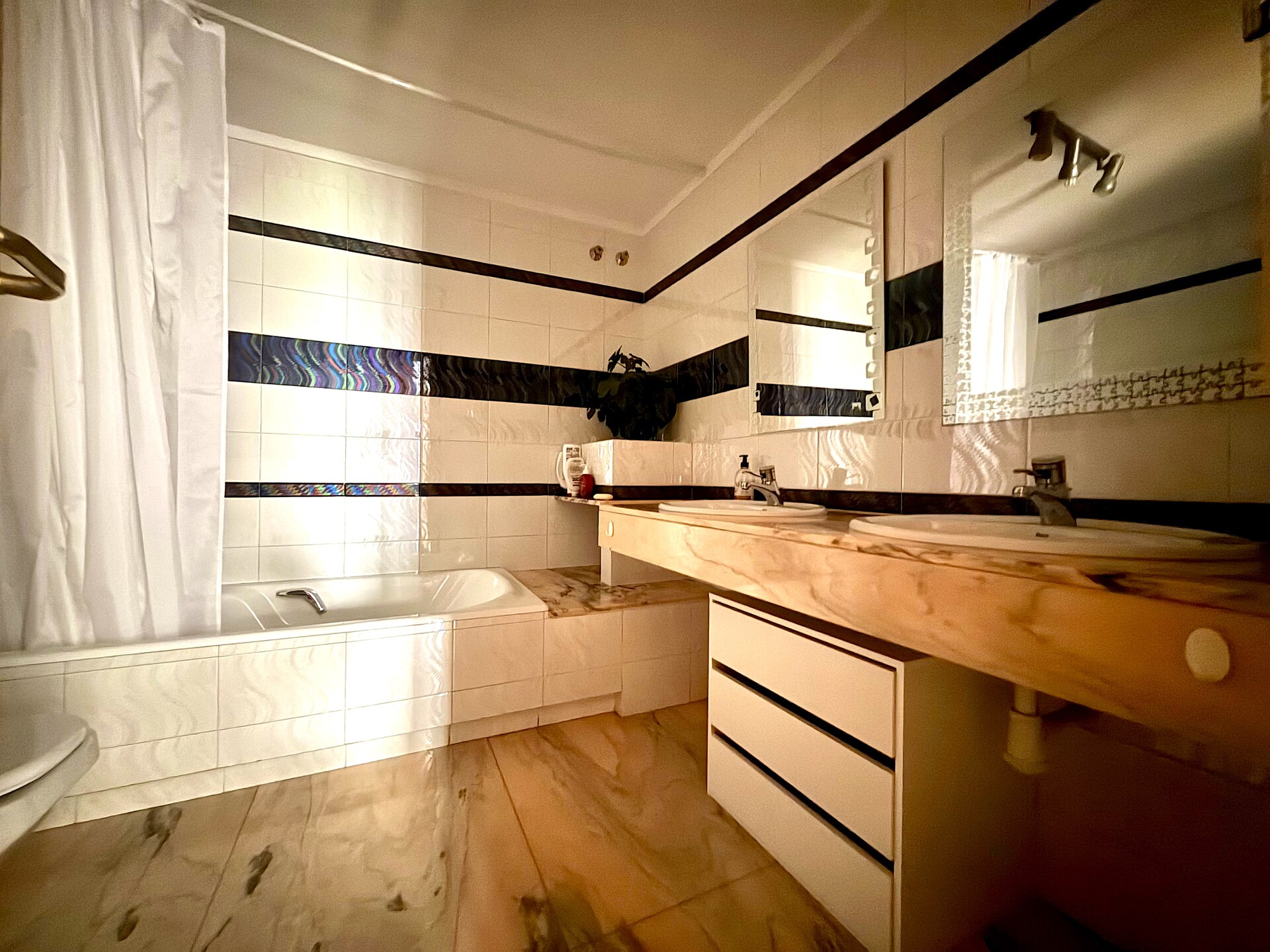 Habitación 250 m², Vic