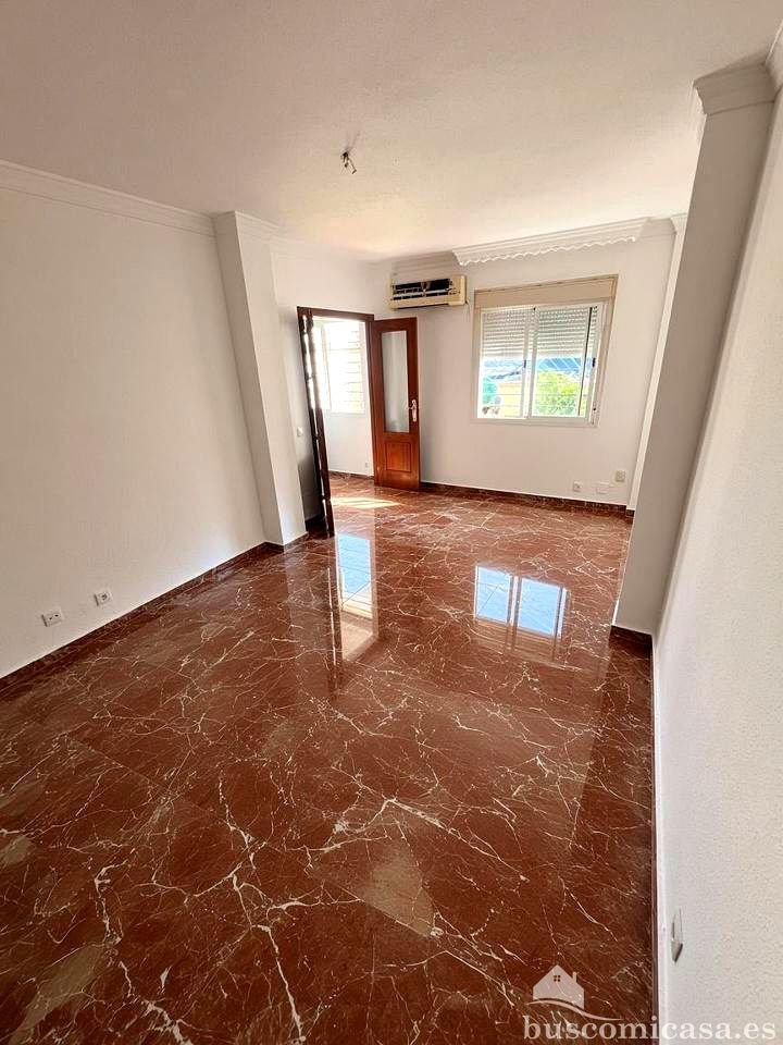 Casa de 94 m² en Mengíbar