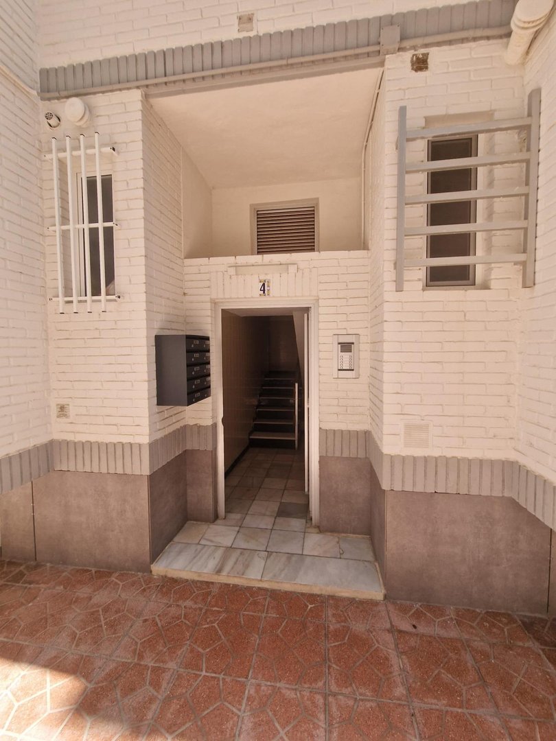 Piso de 85 m² en Santa Pola
