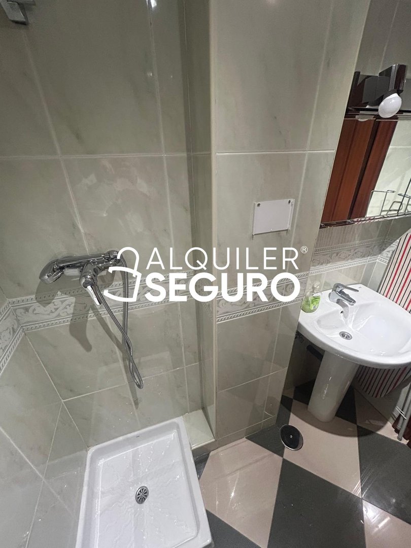 Piso de 100 m² en Granada