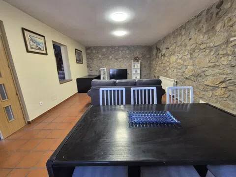 Casa de 140 m² en Gemuño