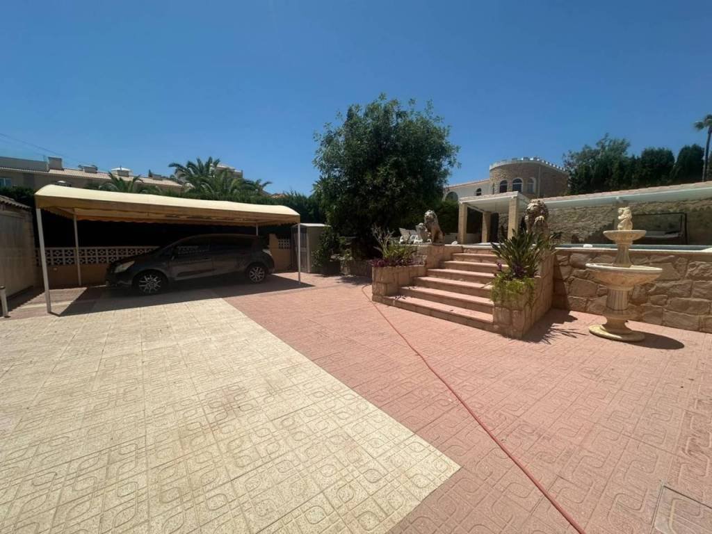 Casa de 306 m² en Alfaz del Pi