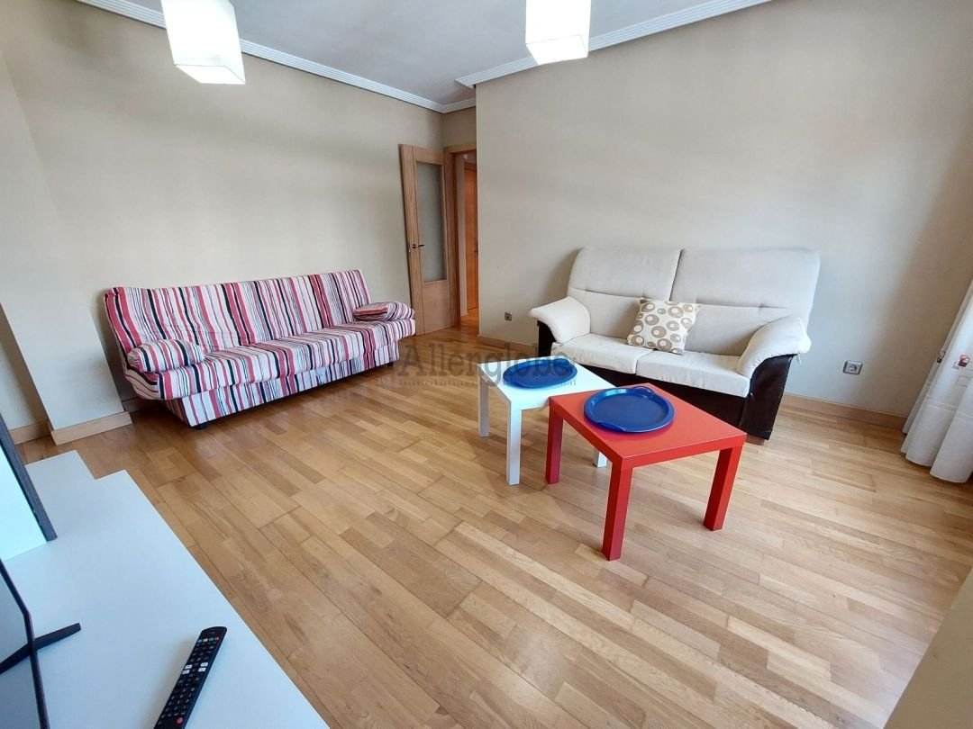 Piso de 58 m² en Oviedo