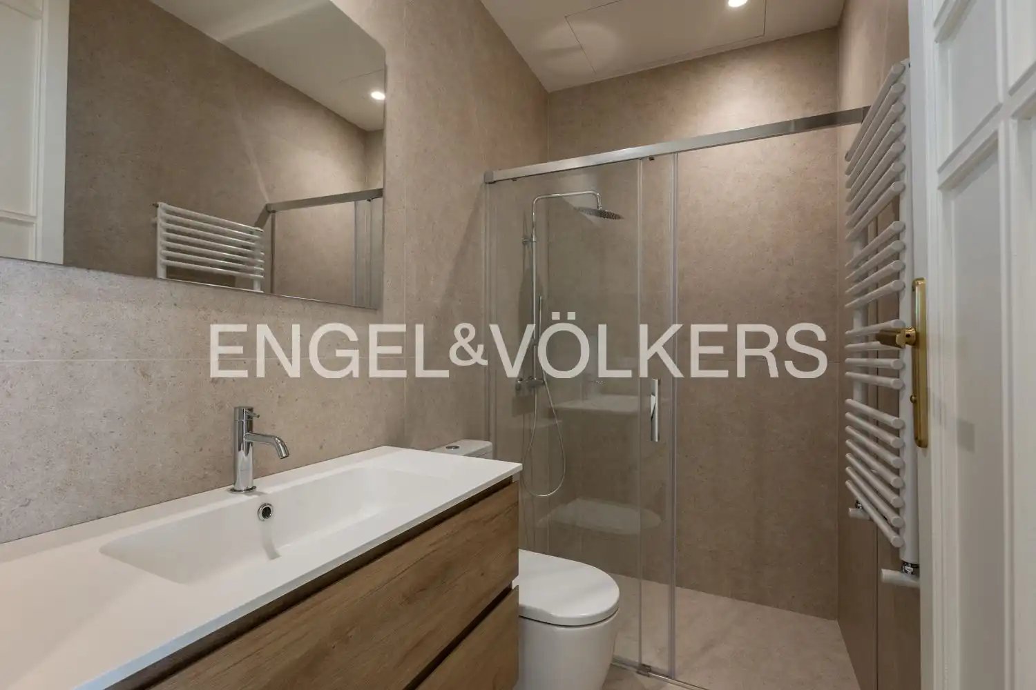 Wohnung 180 m² in Valencia