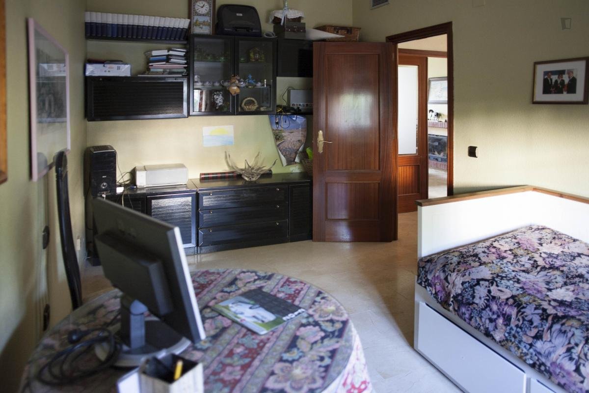 Habitación en alquiler, Sanlúcar la Mayor