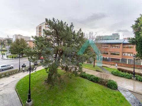 Piso de 110 m² en Oviedo