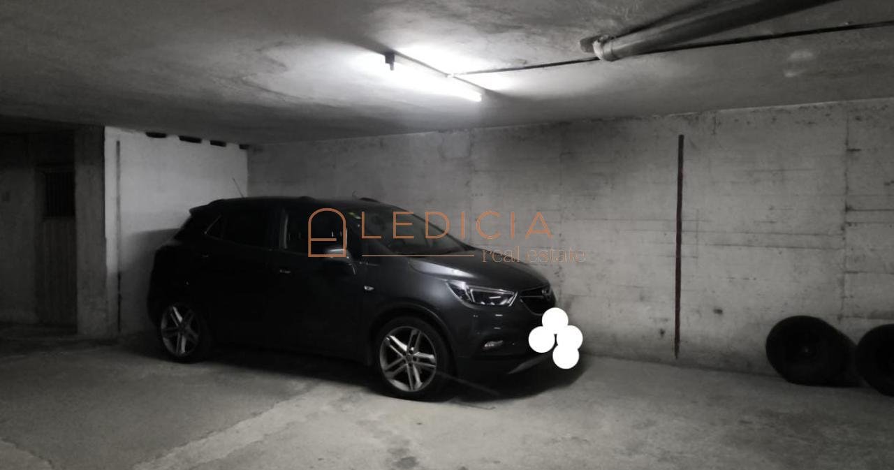 Piso de 90 m² en Vigo