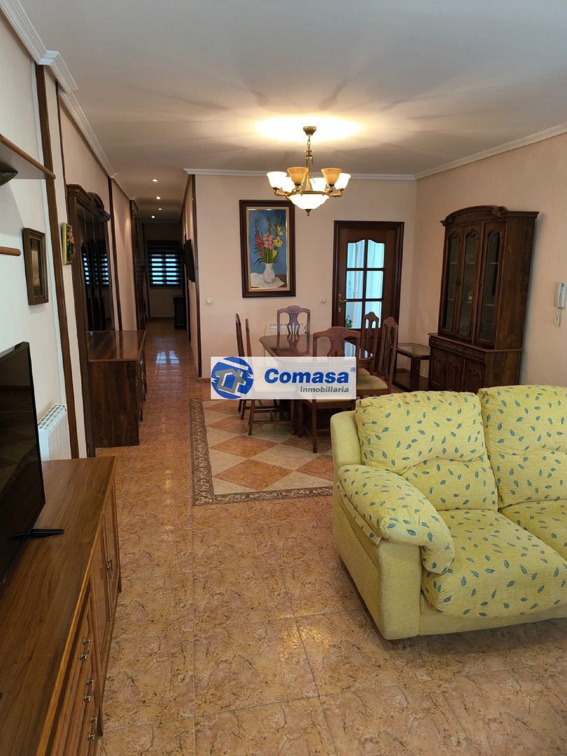 Piso en alquiler, Martos