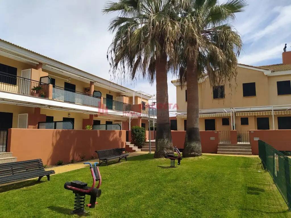 Casa de 65 m² en Lepe