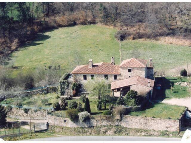 Casa de 550 m² en Teo