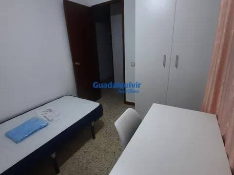 Pis de 86 m² a Dos Hermanas