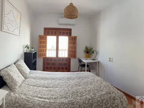 Habitación 150 m², Antequera