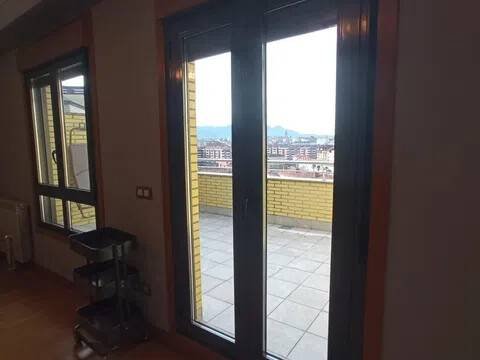 Piso de 93 m² en Oviedo