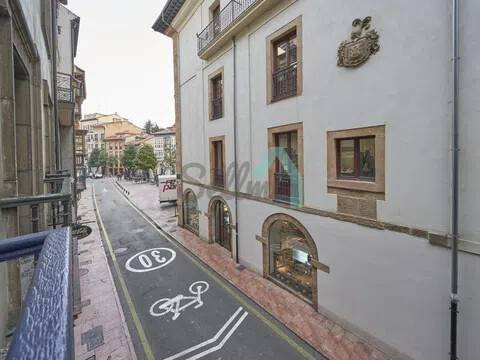 Piso de 155 m² en Oviedo