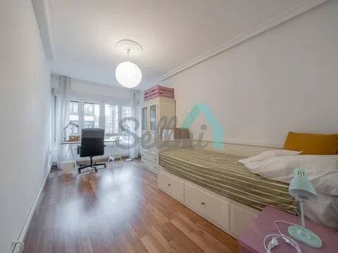 Piso de 96 m² en Oviedo